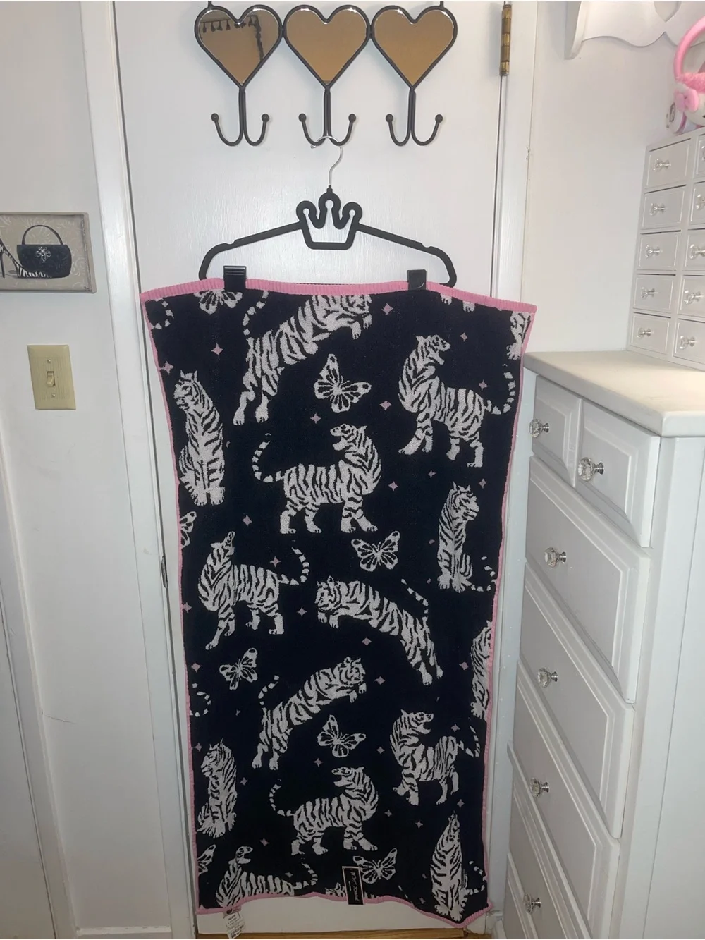 NWT Betsey Johnson Black & White Tiger Print Towel with Pink Trim